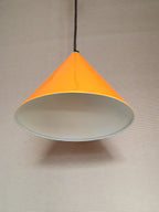 Pomarańczowa lampa Billardpendel // Louis Poulsen