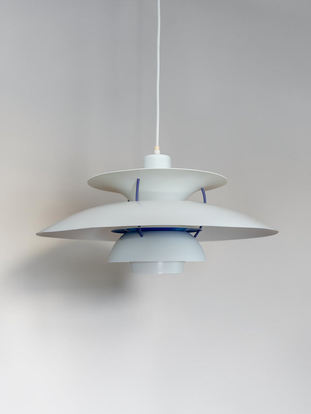 Lampa wisząca PH5 z lat 80.// proj. Poul Henningsen // Louis Poulsen