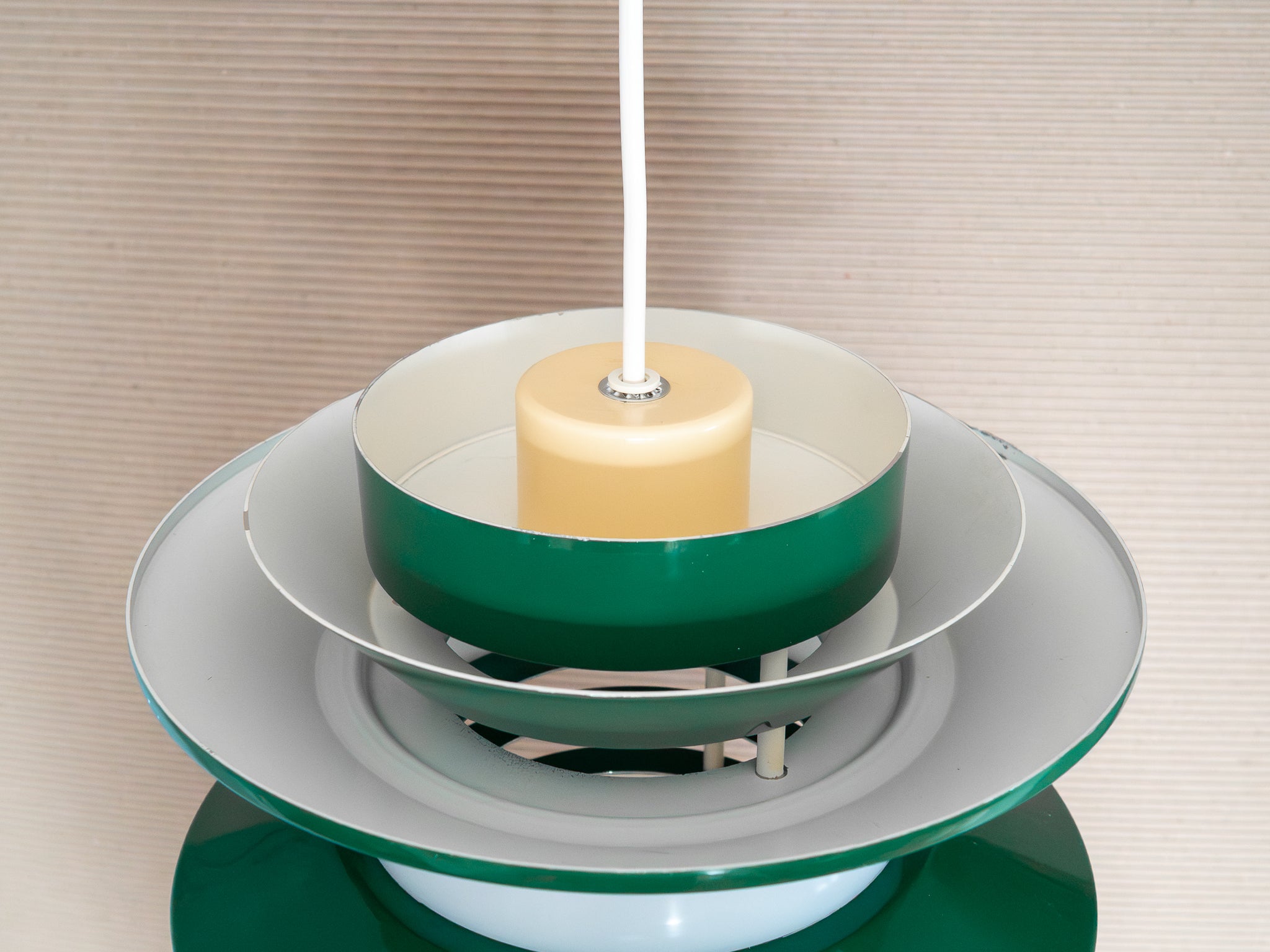 Zielona lampa Trava // proj. Carl Thore // Granhaga